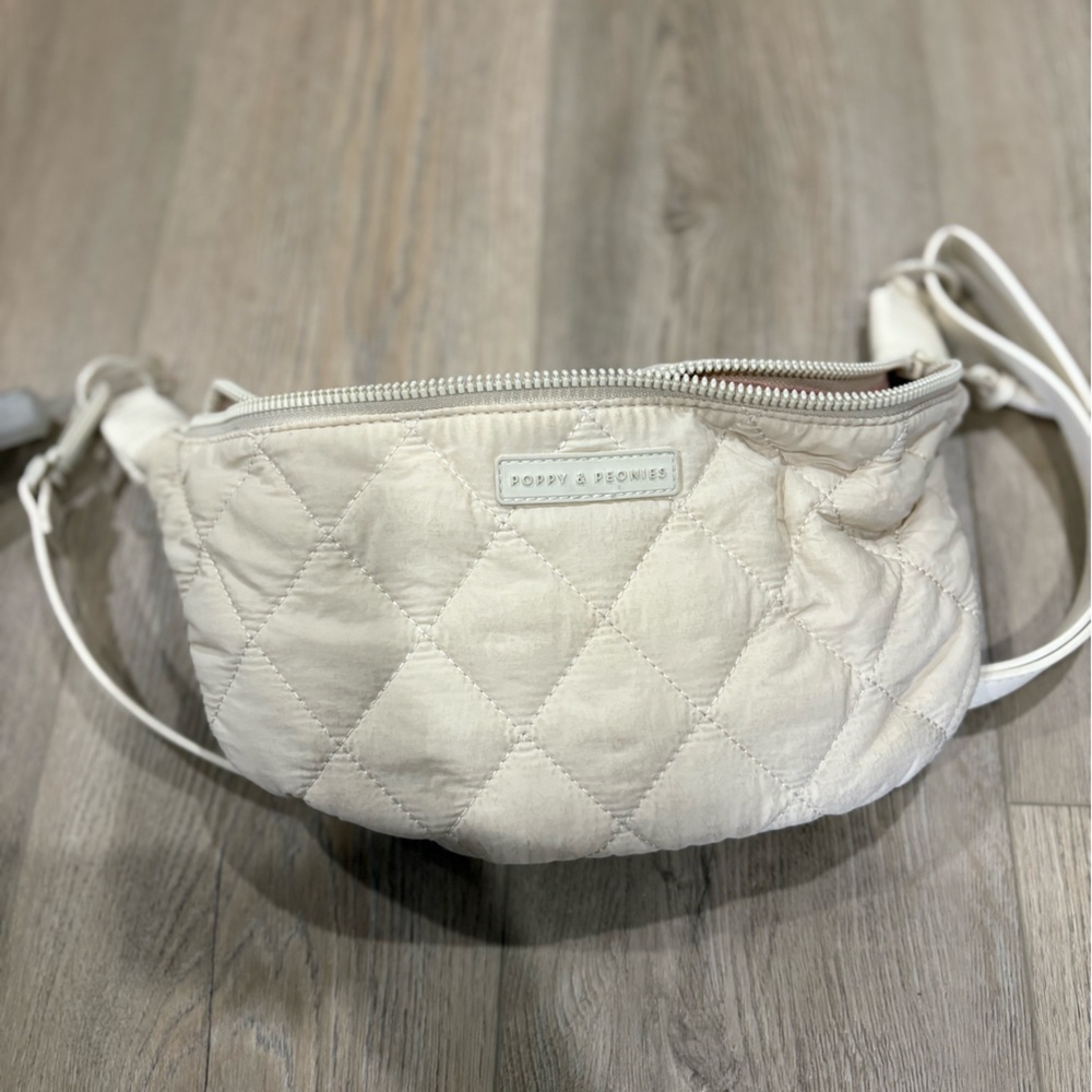 Poppy & Peony's Quilted White large Crossbody Bag